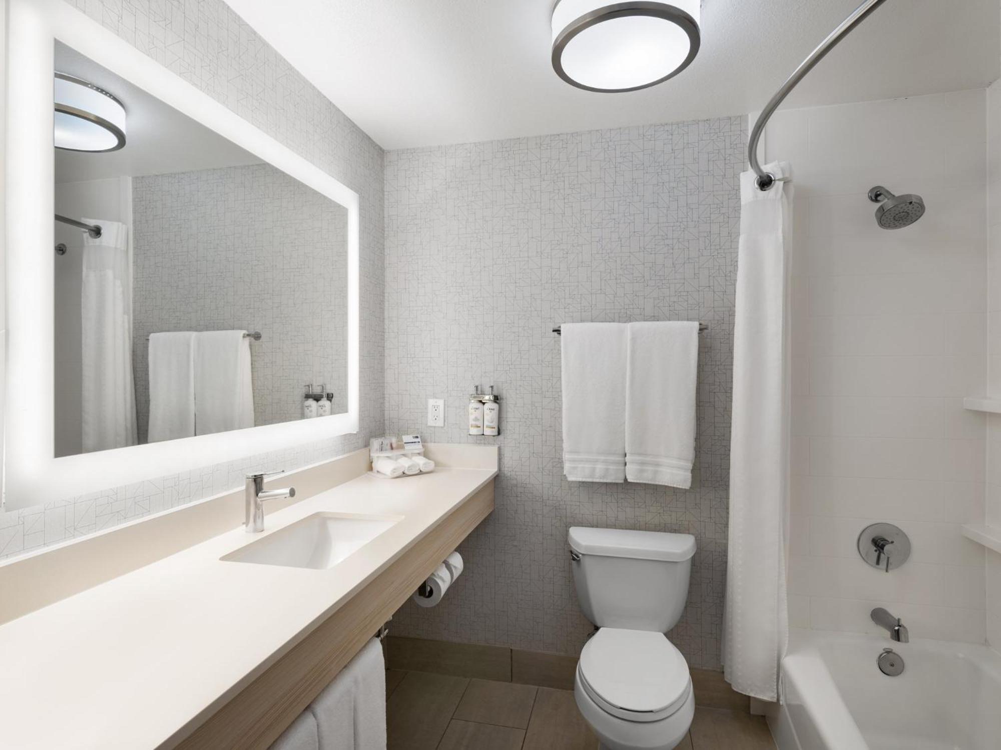 Holiday Inn Express Fort Bragg By Ihg Zewnętrze zdjęcie