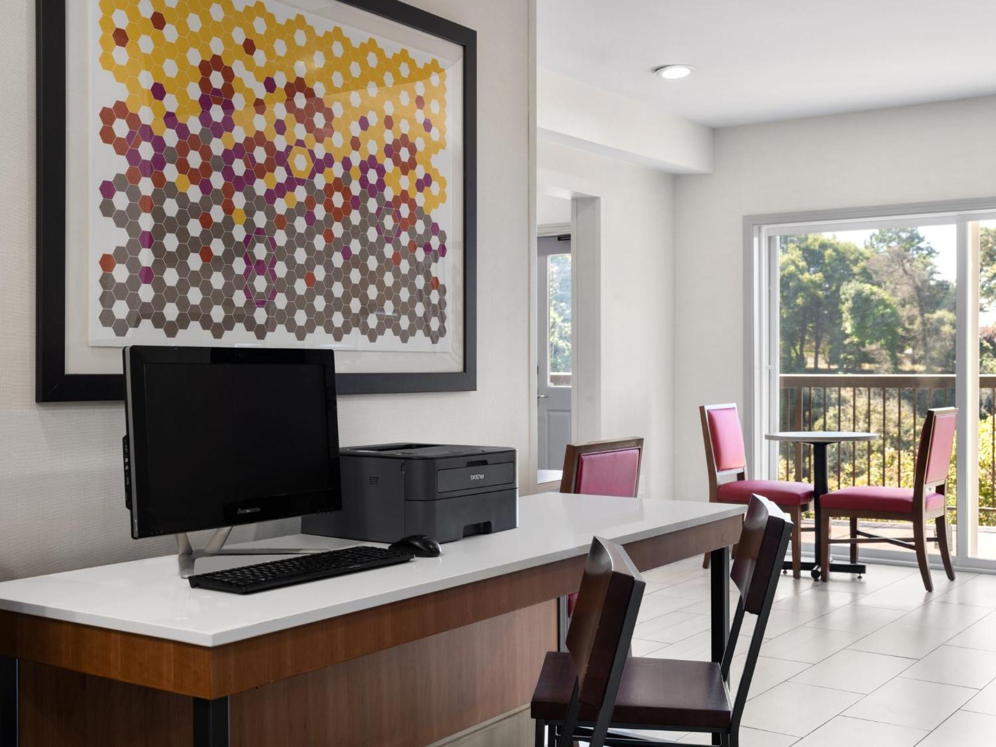 Holiday Inn Express Fort Bragg By Ihg Zewnętrze zdjęcie